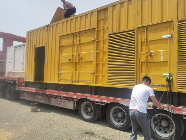 徽州发电机出租100KW发电机需要什么规格的电缆线？